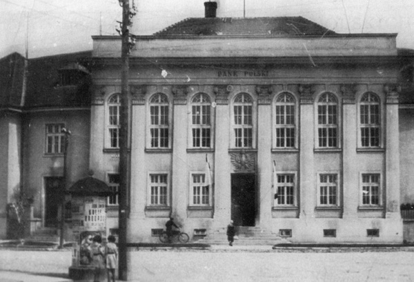 Таким здание поветового отделения Польского банка в Барановичах было в 30-х гг. XX в.
