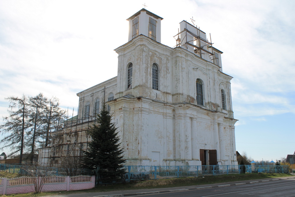 Общий вид храма Святого Александра Невского в д. Столовичи